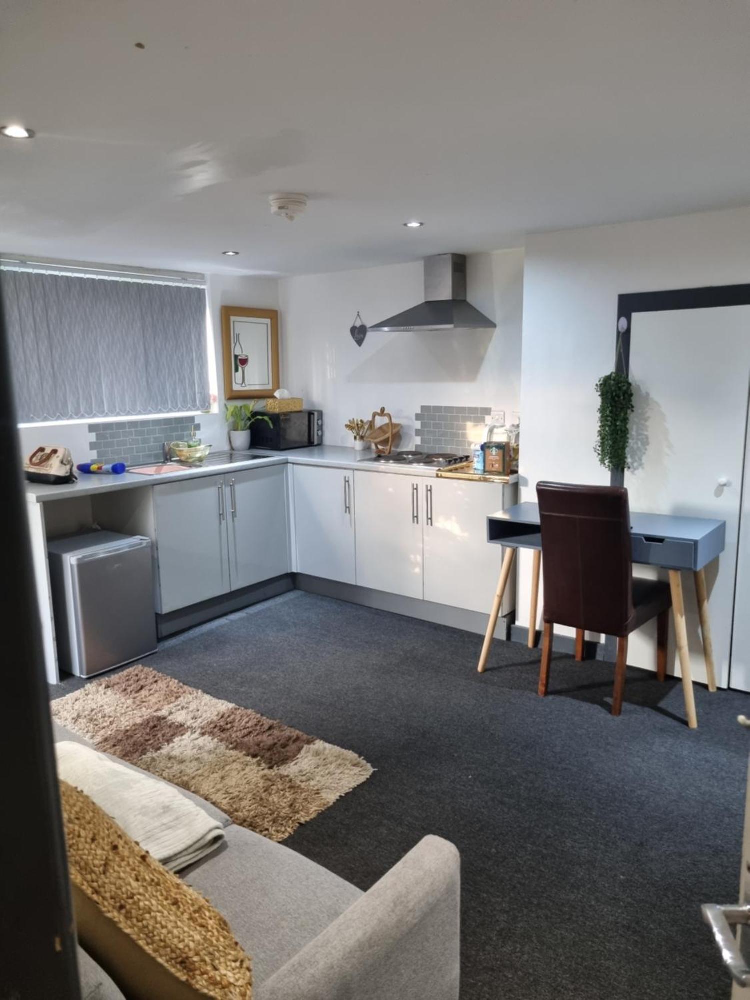 利兹A Cosy Deluxe Size Studio With Queen Size And Sofa Bed公寓 外观 照片